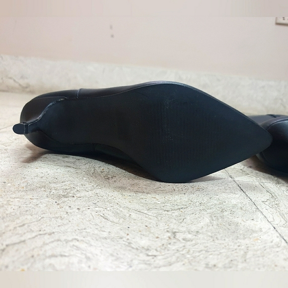 Pointed toe boots - Picture 7 of 12